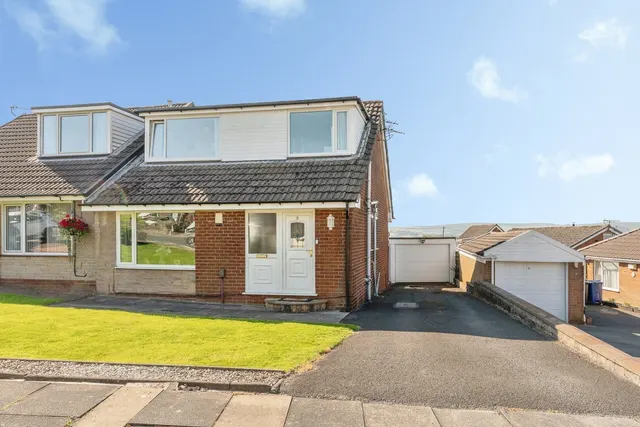 Westbury Close, Burnley, Lancashire, BB10, photo 1