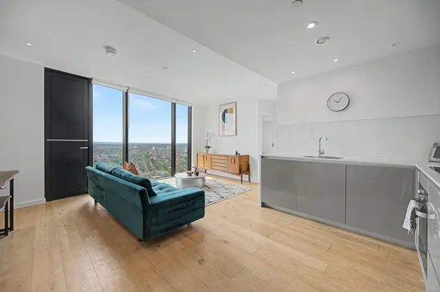 Apartment 3607, The Strata, 8 Walworth Road, London, photo 1