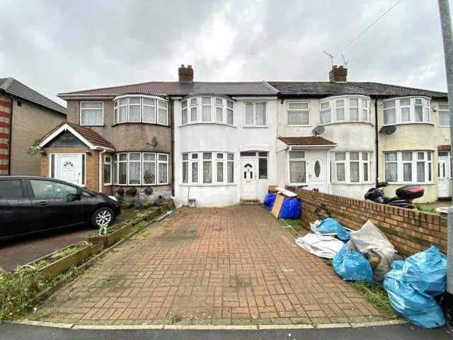 Clevedon Gardens, Hayes, photo 1