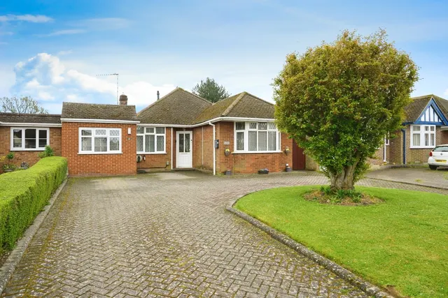 Hitchin Road, LUTON, Bedfordshire, LU2, photo 1