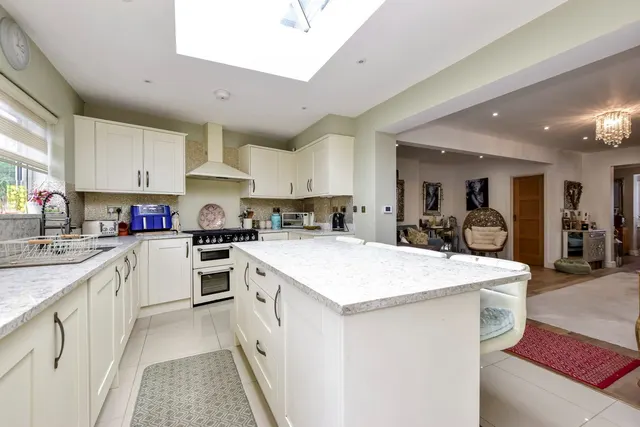 Appledore Avenue, Ruislip, HA4, photo 2
