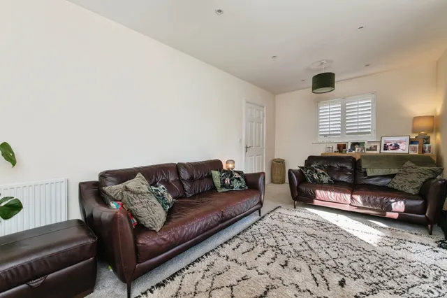 Somerville Crescent, Exeter, EX2, photo 2