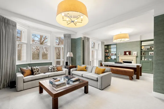 Prince of Wales Drive, London, SW11, photo 1
