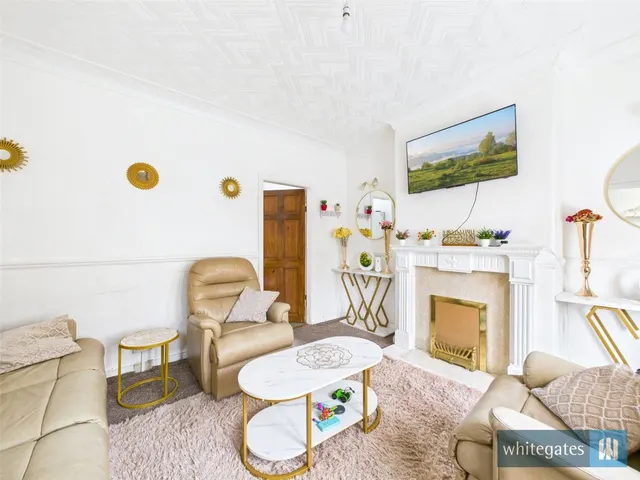 Woodroyd Terrace, Bradford, BD5, photo 2