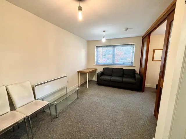 Photo 3 — Renolds House, Salford, M5