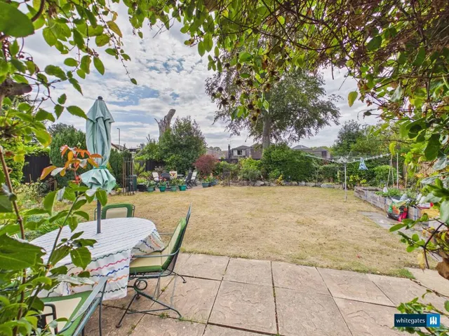 Weston Drive, Wrexham, LL11, photo 2