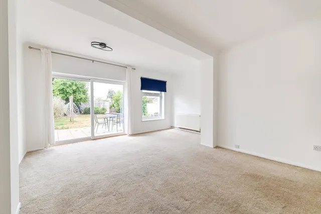 Lewis Road, Gravesend, DA13, photo 2