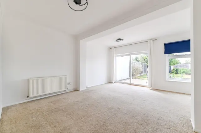 Lewis Road, Gravesend, DA13, photo 3