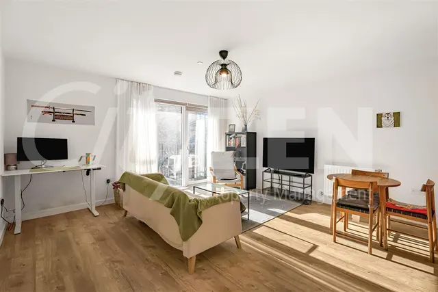 Vousden Grove, London, SE28 0PG, photo 1