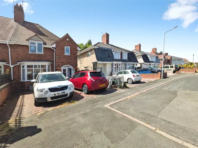 Hazel Road, Wolverhampton, WV3, photo 2
