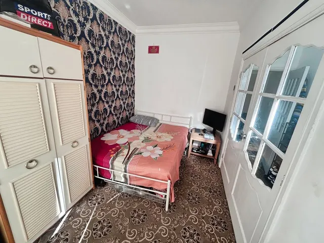 Village Road, Aston, B6, photo 3