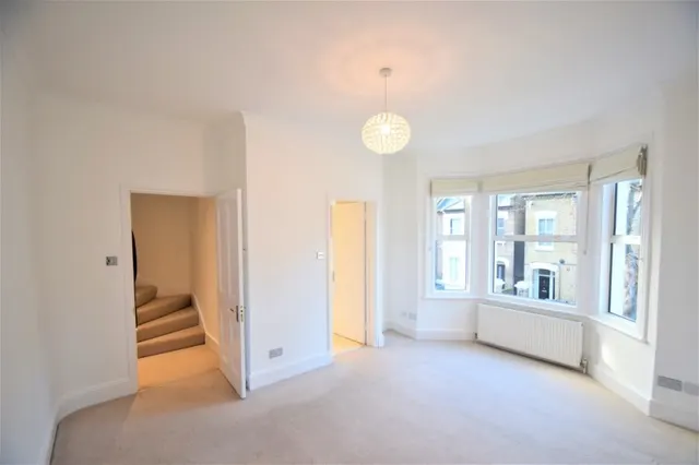 Upham Park Road, Chiswick, photo 3