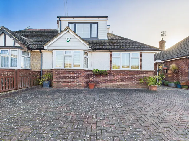 Photo 2 — Heath Row, Bishop's Stortford, CM23 5DF