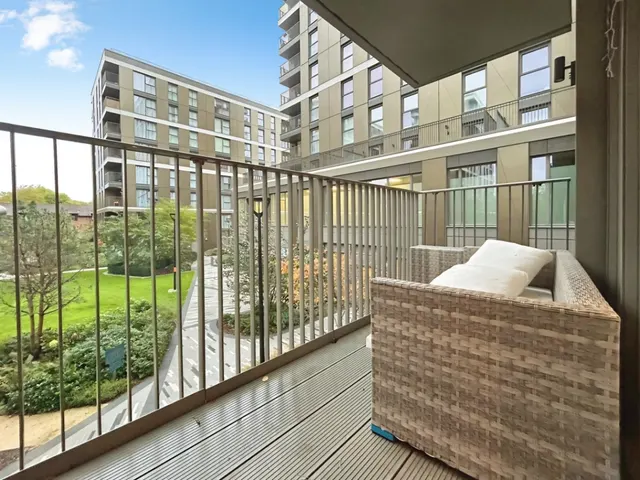 Eden Grove, Staines-Upon-Thames, TW18, photo 2