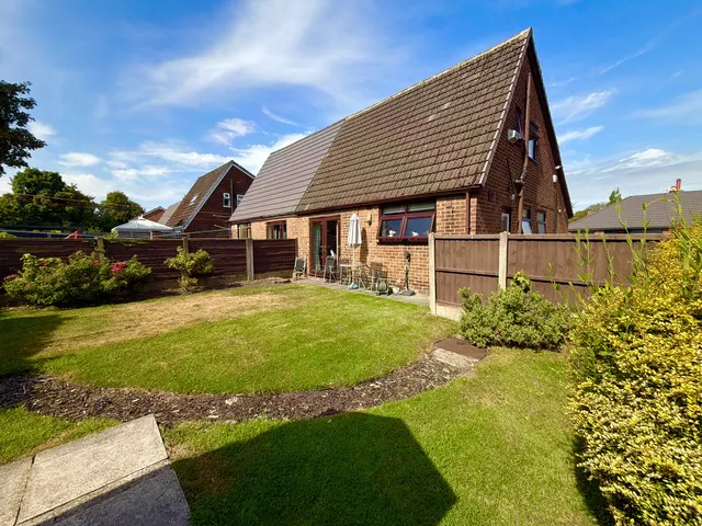 Wilby Avenue, Bolton, BL3, photo 1
