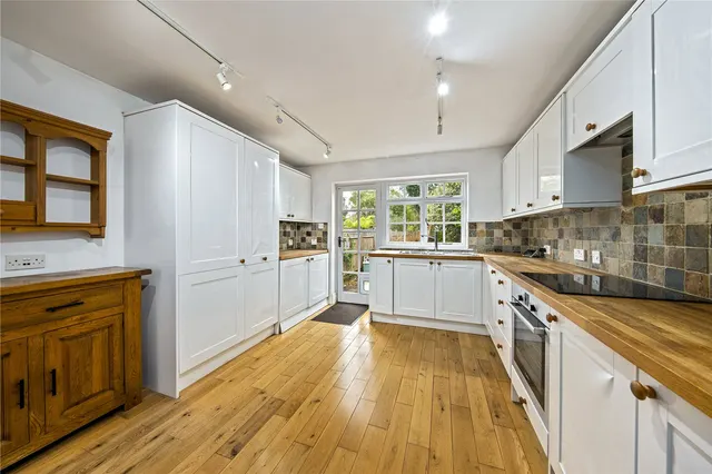 Wiggins Lane, Richmond, TW10, photo 3