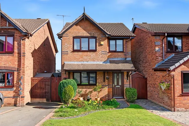 Jasper Close, Newcastle, ST5, photo 1
