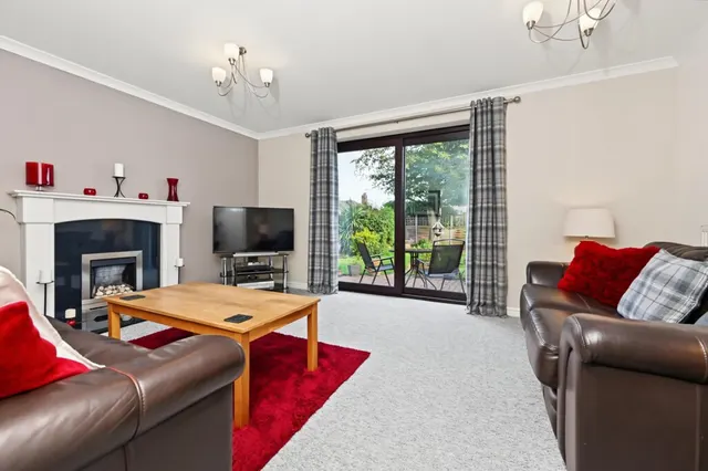 Jasper Close, Newcastle, ST5, photo 2