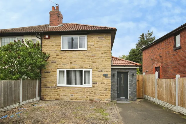 Ring Road, Beeston, Leeds, photo 1