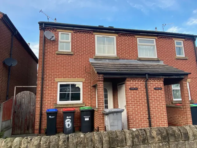 Hunters Court, Kirkby in Ashfield, NG17, photo 1