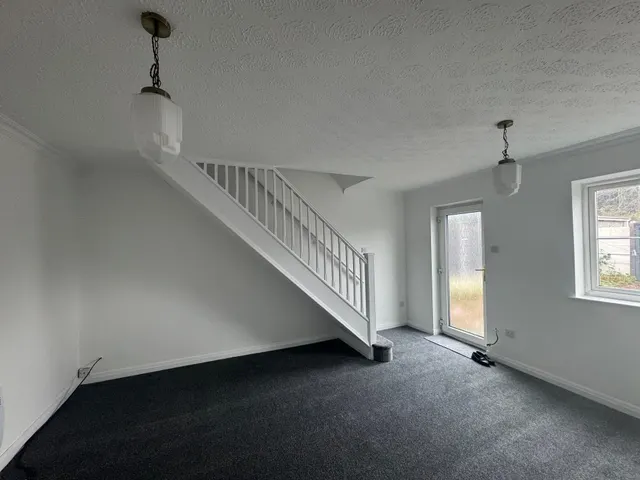 Hunters Court, Kirkby in Ashfield, NG17, photo 2