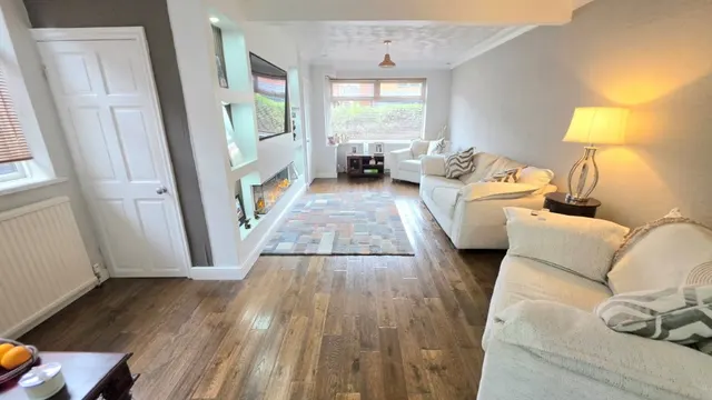 Milton Road, Audenshaw, M34, photo 2
