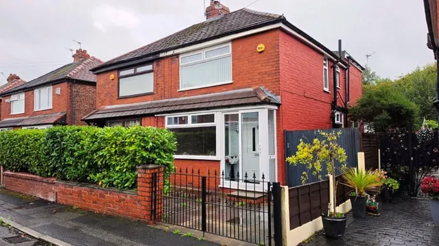 Milton Road, Audenshaw, M34, photo 1