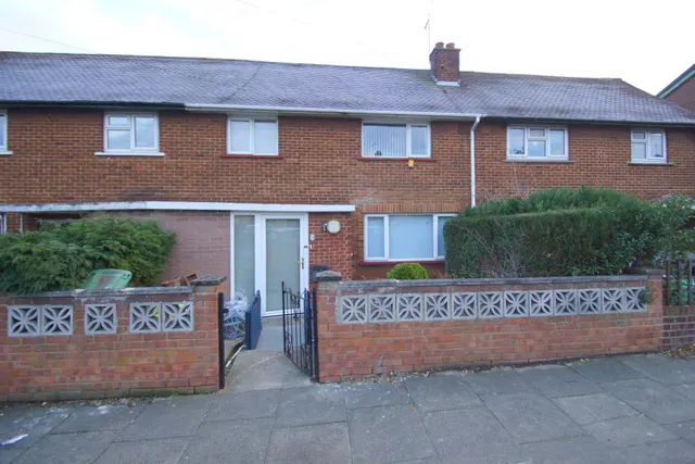 Henderson Drive, Dartford, photo 1