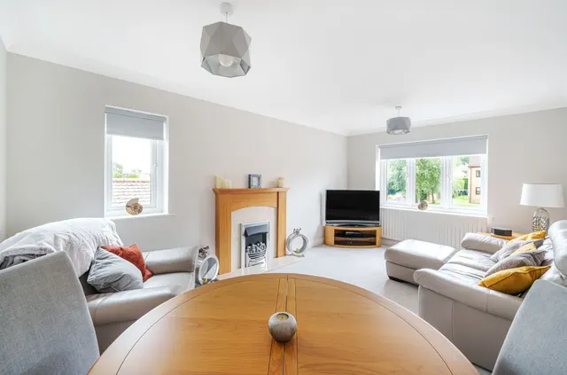 School Lane, Collingham, LS22, photo 1
