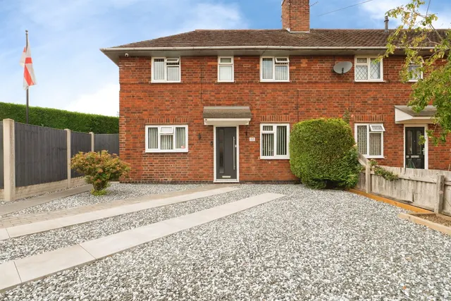 Woodthorpe Road, Loughborough, photo 1