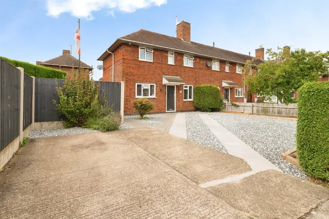 Photo 2 — Woodthorpe Road, Loughborough