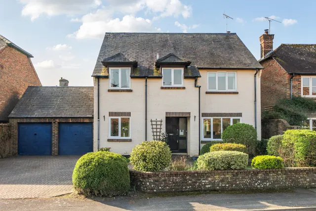 Plainwood Close, Chichester, PO19, photo 1