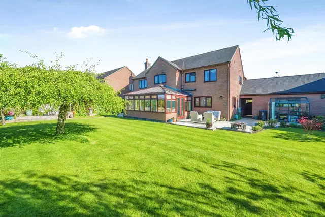 Cavendish Drive, Ashbourne, photo 1