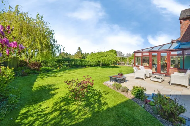 Photo 3 — Cavendish Drive, Ashbourne