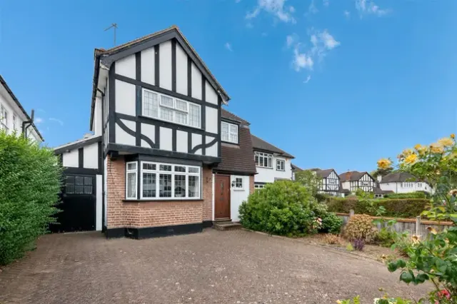 Tudor Way, Hillingdon