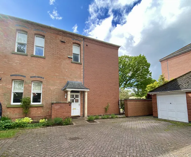 Shaftesbury Avenue, Upper Saxondale, NG12, photo 1