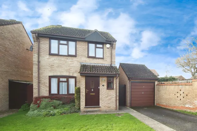 Photo 2 — Grafton Close, Taunton
