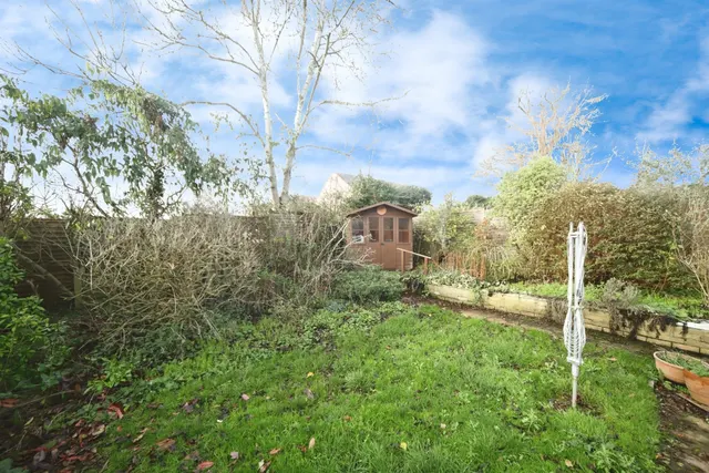 Photo 3 — Grafton Close, Taunton