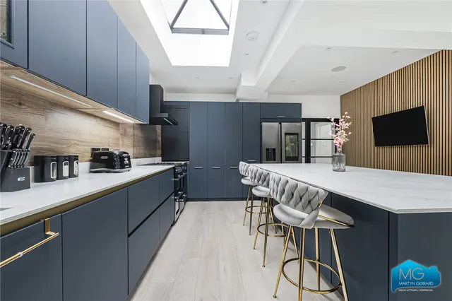 Holly Hill, London, N21, photo 2