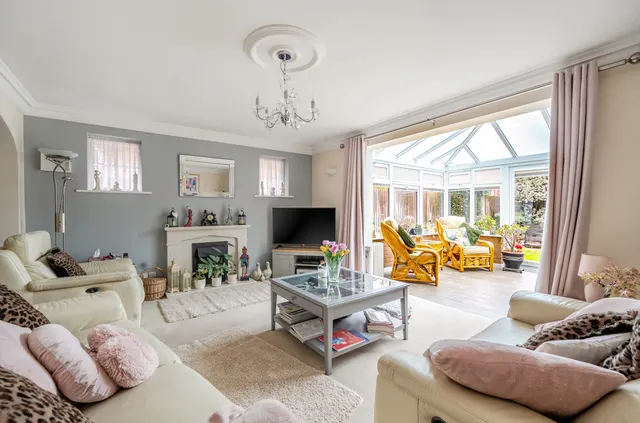 Foxdale Drive, Angmering, BN16, photo 2