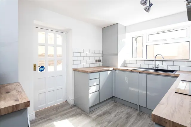 Argyle Terrace, Bath, Somerset, BA2, photo 1