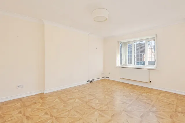 Ciaran Close, Liverpool, L12, photo 3