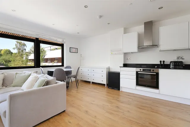 Deepdene Avenue, Dorking, RH5, photo 2