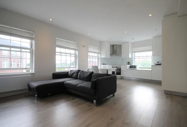 Rundell Crescent, Hendon Central, NW4, photo 2