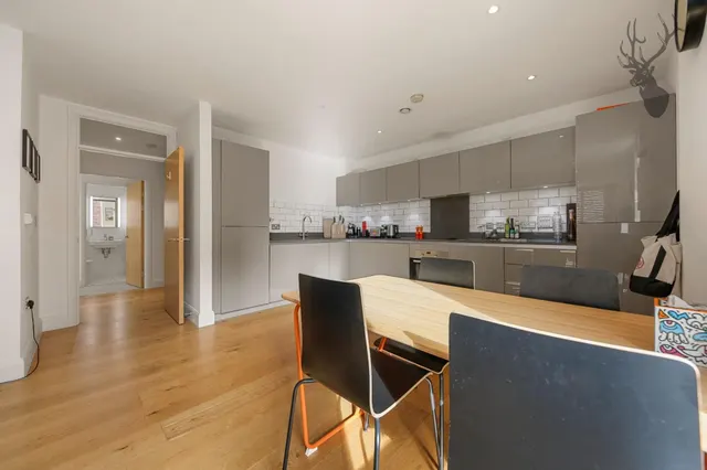 Barry Blandford Way, London, E3, photo 3