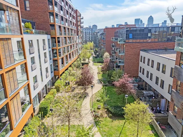 Barry Blandford Way, London, E3, photo 1