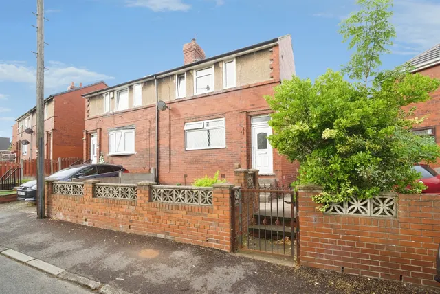 Harwood Terrace, Barnsley, S71, photo 1