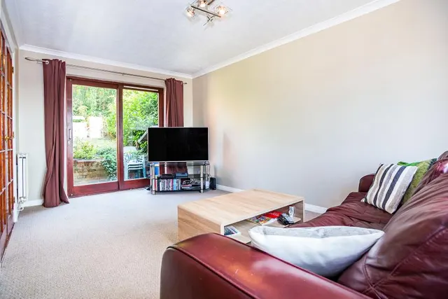 Goldthorpe Gardens, Lower Earley, RG6, photo 2