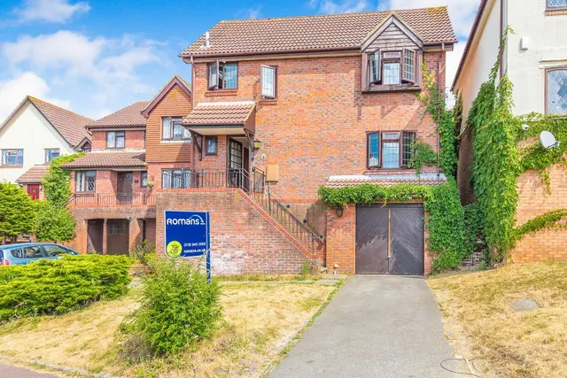 Goldthorpe Gardens, Lower Earley, RG6, photo 1