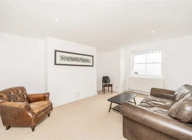 Photo 2 — Barkham Terrace, Waterloo, SE1